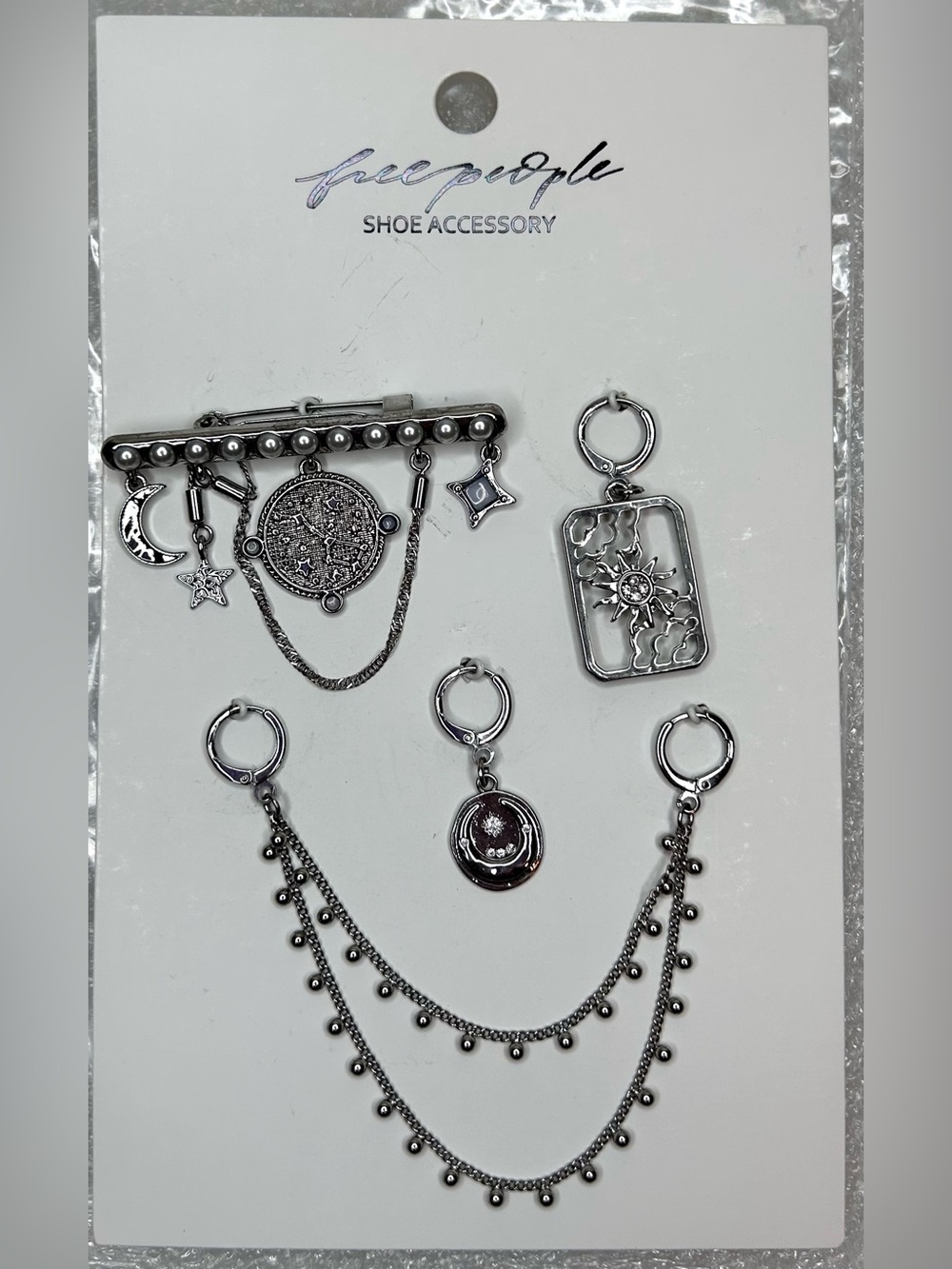 Free People Shoe Charm and Pin Pack in silver celestial New - Picture 2 of 5